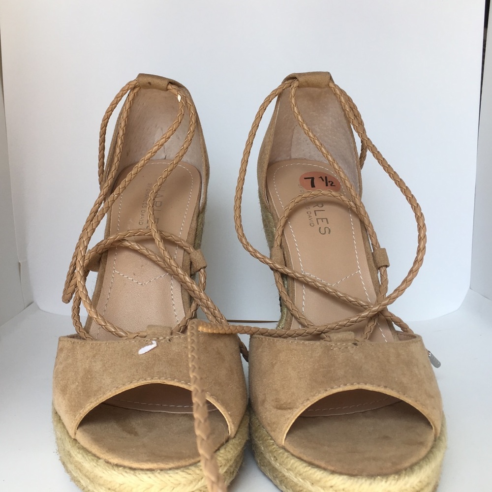 Charles David wedges NWOT